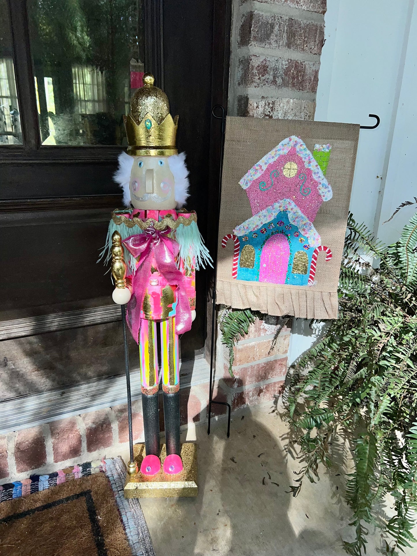 Standing nutcracker 3ft