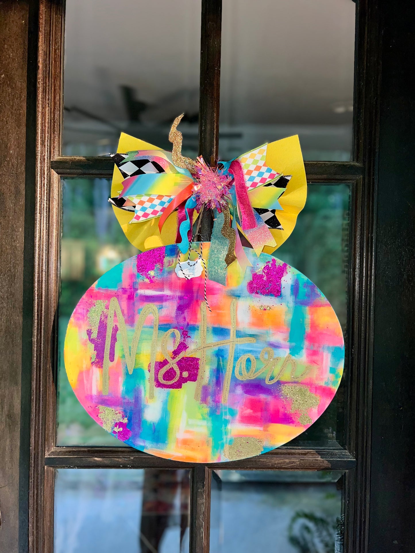 Custom Oval Door Hanger