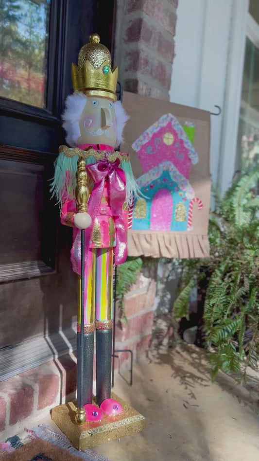 Standing nutcracker 3ft